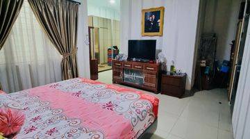 Gambar 4 Rumah 2 Lantai Casajardin Ukuran 7x15 Furnished SHM di Cengkareng