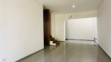 Gambar 1 Rumah 3 Lantai Ukuran 7x12,5 Puri 11 Bagus Unfurnished SHM Bagus 