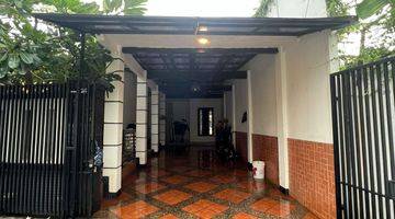 Gambar 1 Rumah 2 Lantai Bagus Semi Furnished SHM di Duta Garden, Tangerang