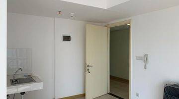 Gambar 3 Dijual 1 bedroom corner Apartment M Town Residence depan Mall SMS 