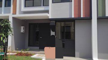 Gambar 1 Rumah baru semi furnished disewakan di Cluster Baroni Symphonia Gading Serpong