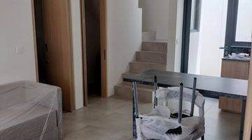 Gambar 1 Disewakan Rumah 2 Lantai Di Bsd Furnished By Developer 