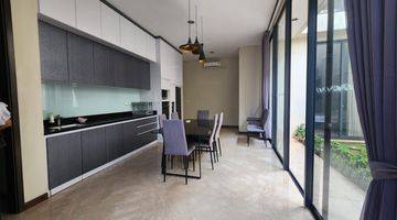 Gambar 2 Rumah Mewah Full Furnished di Lancewood Navapark, Bsd Tangerang