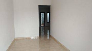 Gambar 5 Rumah 2 Lantai Baru Unfurnished SHM di Jalan Ratna, Bekasi