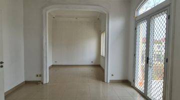 Gambar 1 Rumah Royal Gading Mansion, Kelapa Gading Luas 9x17,9m2