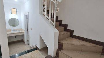 Gambar 5 Rumah Royal Gading Mansion, Kelapa Gading Luas 9x17,9m2