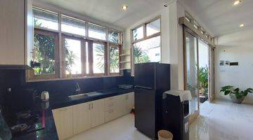 Gambar 5 Villa modern furnished di Semer kerobokan Bali