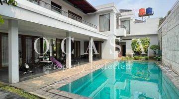 Gambar 2 Modern Tropical House Cilandak Private Cozy