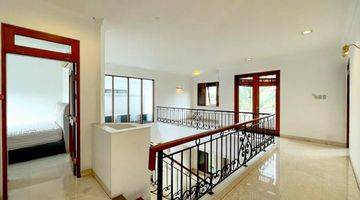 Gambar 1 Rumah 2 Lantai Bagus Unfurnished SHM di Pejaten, Jakarta Selatan