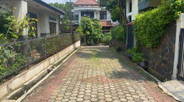 Gambar 4 Rumah 2 lantai siap huni dekat Perkotaan