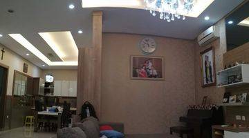 ruang keluarga rumah bagus siap huni di