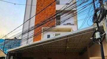 tampak depan dijual rumah kost exclusive baru