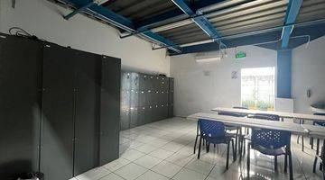 Gambar 2 Gudang siap pakai ada loading dock nya dalam kawasan industri