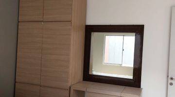 foto lainnya dijual rumah dua lantai furnish