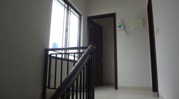 foto lainnya dijual rumah dua lantai ukuran
