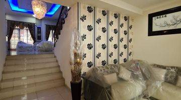 Gambar 1 Rumah Pik 2 Lantai Furnished Rapih Siap Huni