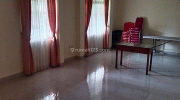 Gambar 4 Dijual Rumah SHM 2 Lt Karmel Tosiga Jakarta Barat