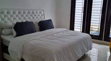 Gambar 5 Modern Comfort House Is Availabe At Kemang, South Jakarta