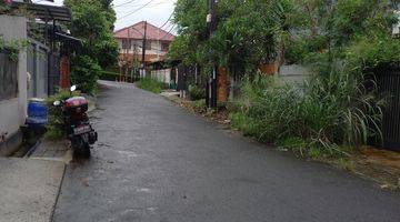 Gambar 3 Rumah dua lantai