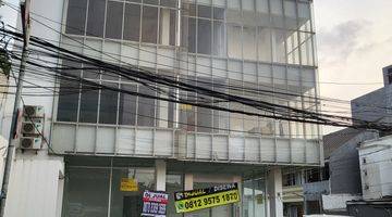 tampak depan disewakan gedung office lokasi di