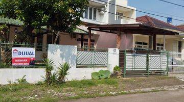 Gambar 1 Rumah 2 Lantai Dalam Komplek Terawat SHM