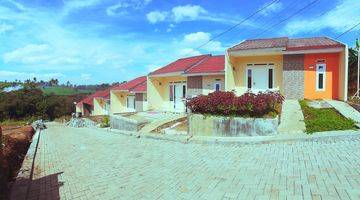 tampak depan rumah asri dan nyaman tanpa