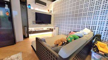 ruang keluarga view 360 derajat keren banget,