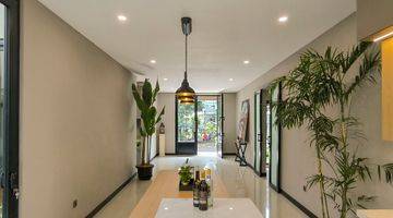 Gambar 5 Rumah Siap Huni Dengan Design Modern di Cluster Versailles, BSD Tangerang Selatan