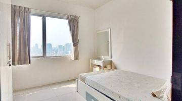 Gambar 4 Sewa Apartemen Cosmo Mansion 3 Bedroom Lantai Tinggi Furnished