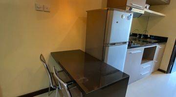 Gambar 1 Disewakan Apartemen Cosmo Mansion 1 Bedroom Lantai Tengah Furnished