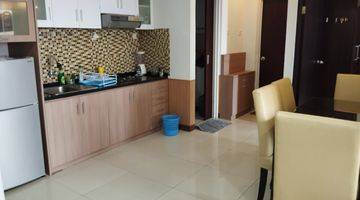 Gambar 1 Disewakan Apartemen Cosmo Mansion 2 Bedroom Lantai Tengah Furnished