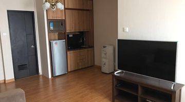 Gambar 4 Disewakan Apartemen Cosmo Mansion 3 Bedroom Lantai Tinggi Furnished