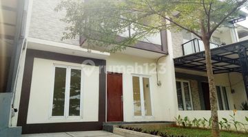 tampak depan rumah 2 lantai siap huni