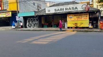 Gambar 1 Rumah pinggir jalan raya