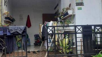 Gambar 1 Rumah Mungil Dekat Sekolah