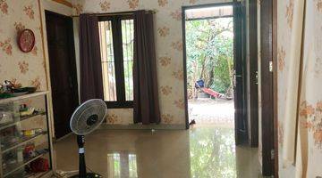 Gambar 2 Dijual rumah second 500 jt di jl swadaya tanah baru beji