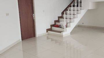 Gambar 3 Disewakan Bright Spacious House 2 Lantai , Sudah Renovasi, Kelapa Gading