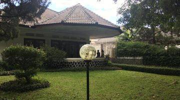 Gambar 1 Rumah Belanda SHM Strategis Area Gedung Sate Riau Dago Bandung