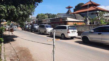 Gambar 2 Tanah dekat pantai sanur