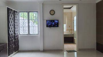 Gambar 4 Rumah Menteng Mungil Siap Huni Full Furnish