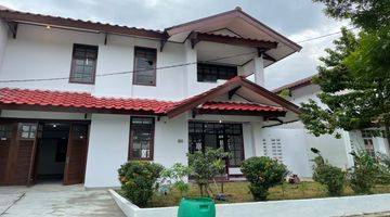 Gambar 1 Dijual Rumah 2 Lantai Di Lippo Cikarang  SHM - Sertifikat Hak Milik di Jl Palem Kenari Raya no. 5, Cluster Beverly, Cikarang , Lippo Cikarang Unfurnished