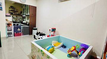 Gambar 3 Rumah Di West Europe 4x15 Green Lake City, Semi Furnished