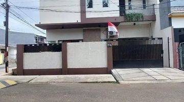 Gambar 1 Rumah Modern Minimalis Siap Huni di Pondok Kelapa