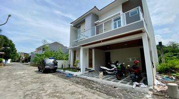 Gambar 3 Turun Harga!!!!!rumah Mewah Premium 2 Lantai Fully Furnished Dengan Kolam Renang Pribadi Dalam Perumahan Merapi Regency Indah Jalan Kaliurang Km 9 Dekat Ke Kampus Ugm