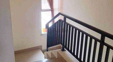 Gambar 4 Rumah Mewah Furnished 2 lantai Di Orchard Park 