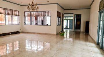 Gambar 1 Dijual Rumah Kebon Jeruk Murah!