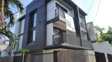 Gambar 1 Rumah Baru Tebet Fully Furnished