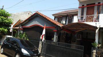 Gambar 2 Dijual Rumah Depan Taman Komplek Bukit Cengkeh Cimanggis