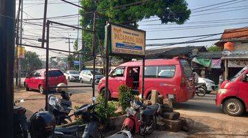 Gambar 3 Ruko 2 lantai lokasi pertigaan Toleiskandar depok