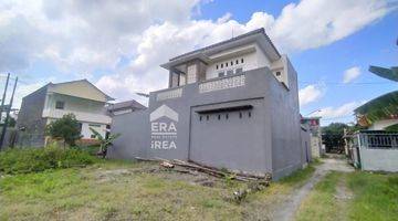 tampak depan rumah cantik minimalis lokasi tengah